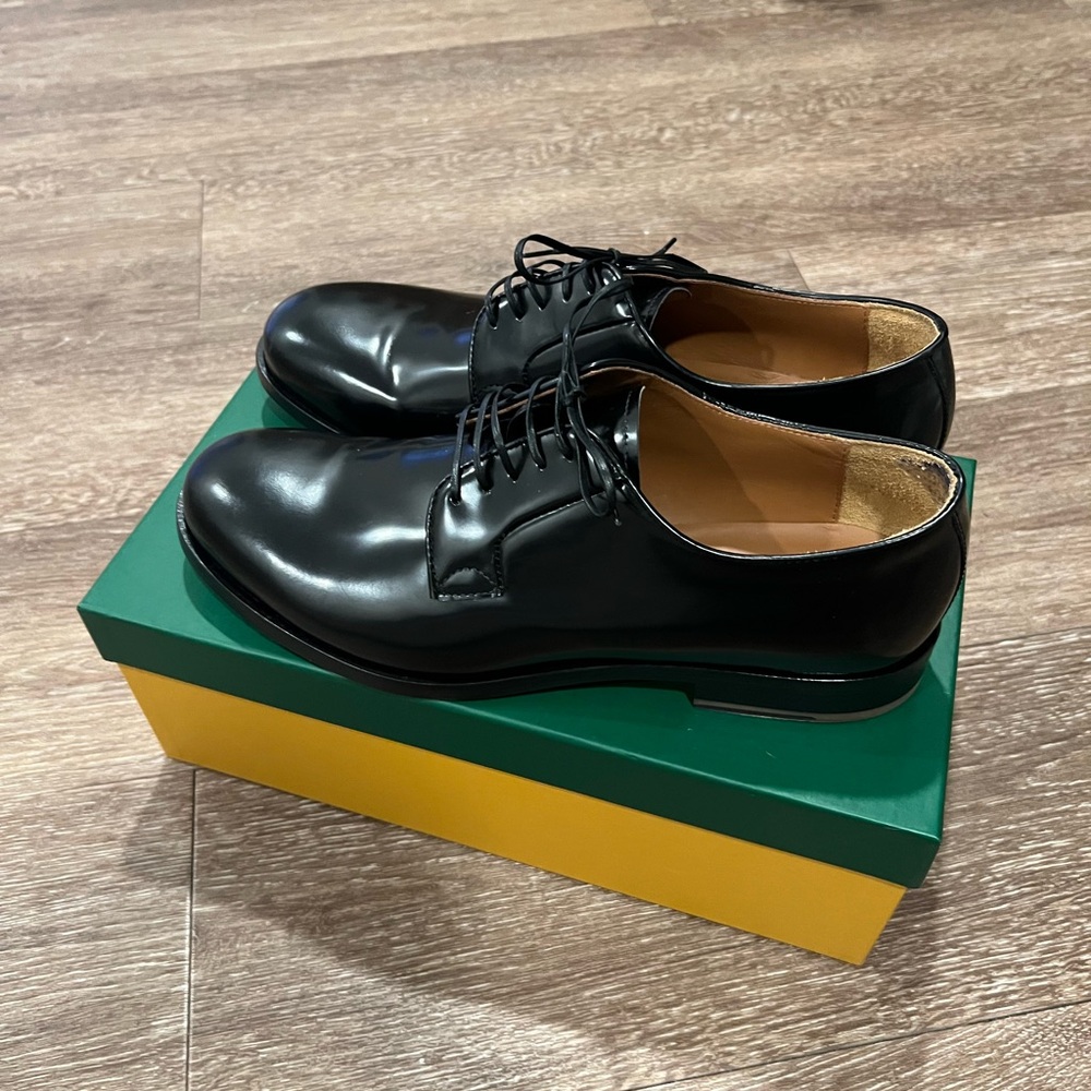 Sleek Black Leather Men's Oxfords